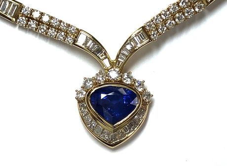 6.77 carat natural sapphire and diamond necklace, by Damiani