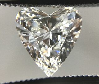 Heart shape brilliant cut diamond