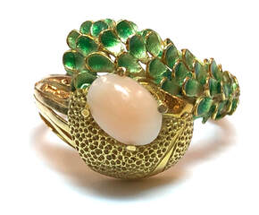 18K gold, angelskin coral and green enamel ring